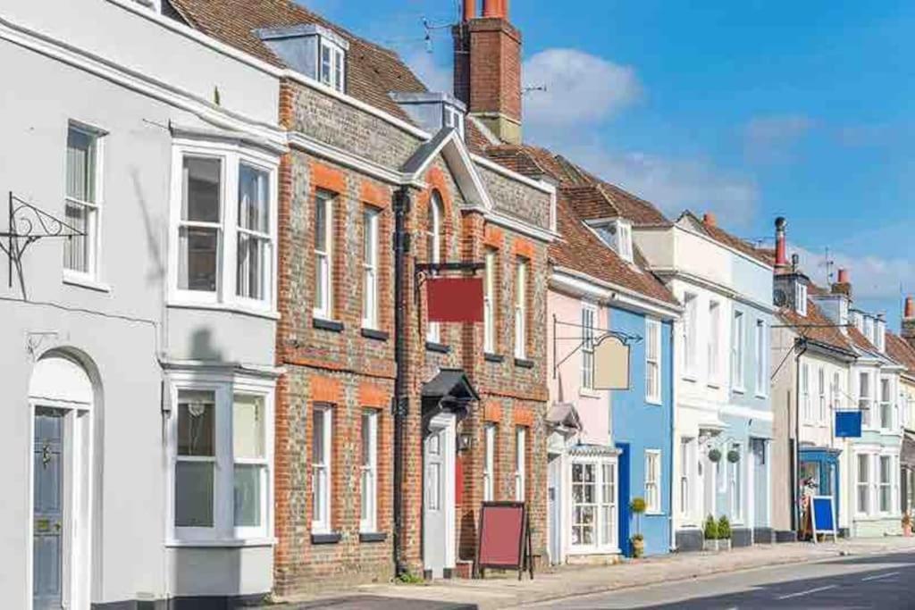 Stunning 2 Bedroom Flat In A Central Location New Alresford Exterior photo